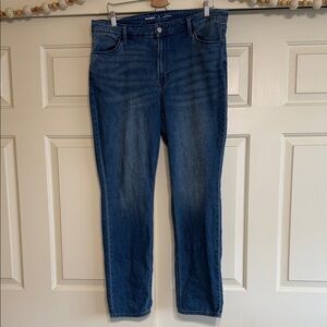 Old Navy High-Rise Wow Straight Jeans